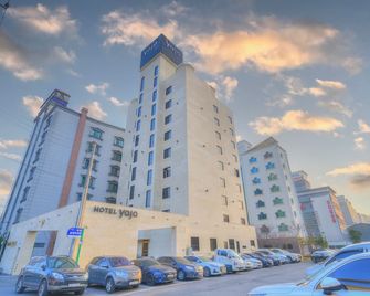 Hotel Yaja Mokpo Peace Square - Mokpo - Building