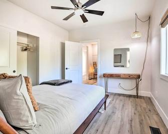 Boho-Chic Folsom Retreat Walkable Location! - Folsom - Ložnice