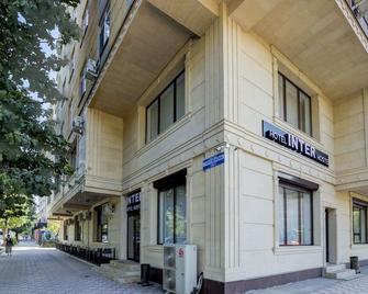 Inter Hotel Bishkek - Biškek - Rakennus