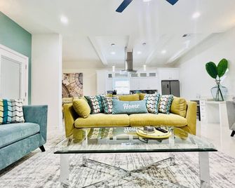 Home sweet Home in the ️of McAllen - McAllen - Living room