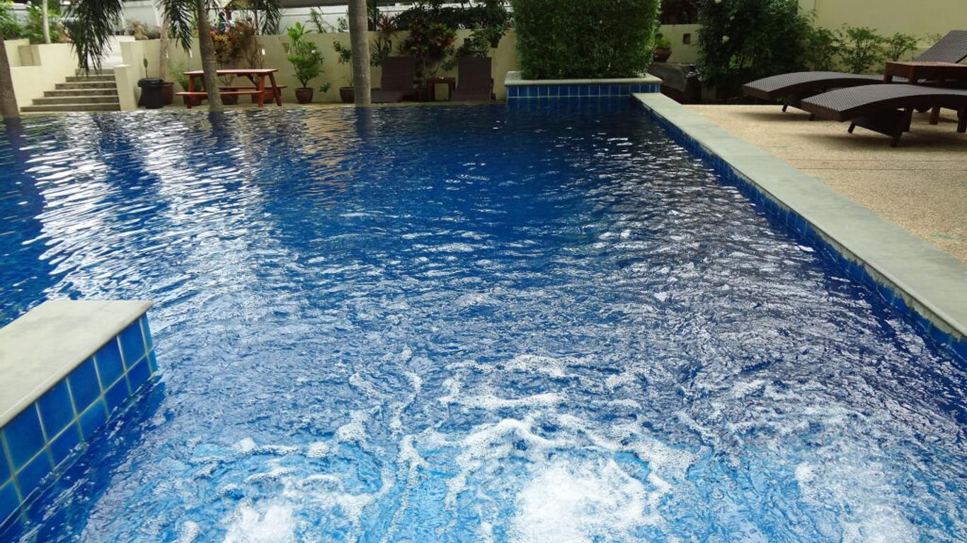 แพดดี้ส์ปาล์มรีสอร์ท