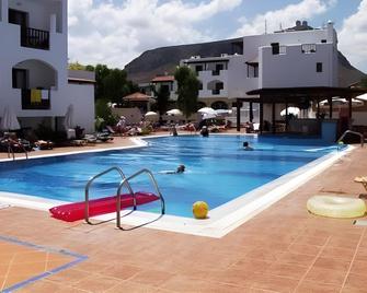 Club Lyda Hotel - Gouves - Pool