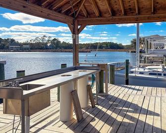 Waterfront Condo At Harbor Landing G02 - Relax In Beautiful Ocean Springs - Ocean Springs