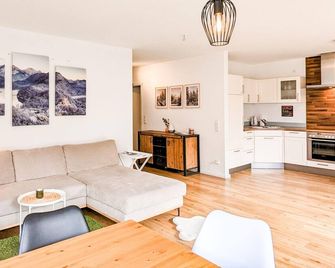 Ferienwohnung Dahoam 2.0 - Füssen - Huiskamer