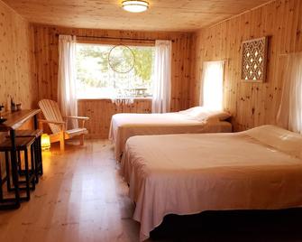 New Buddha Bing Unique Experience Cottage and Cabins - Tobermory - Bedroom