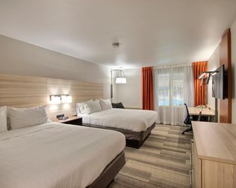 Holiday Inn Express & Suites Milwaukee Airport By IHG - Milwaukee - Bedroom