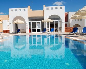 Gennadi Gardens Apartments & Villas - Gennadi - Pool