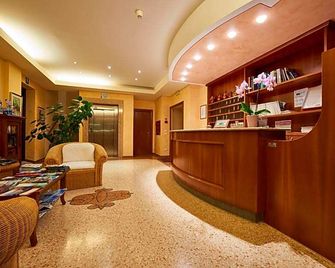 Hotel Belvedere - Torri Del Benaco