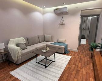 Quiet apartment - Jeddah - Living room