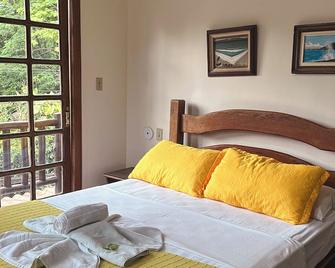 Pousada Sanhaço - Vila do Abraão - Quarto