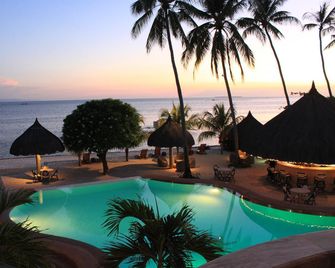 Panglao Pearl Premier White Sand Resort - Panglao - Svømmebasseng