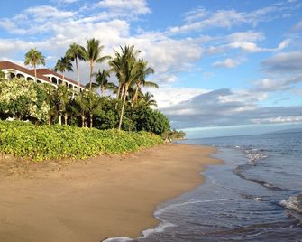 Lahaina Shores Oceanfront Studio - Lahaina - Widok na zewnątrz