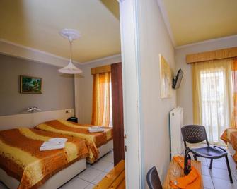 Hotel Europa - Olympiaki Akti - Quarto