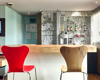 B&B HOTEL Versailles Le Chesnay - Le Chesnay - Bar