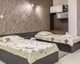 Family Hotel Adena - Chernomorets - Ložnice