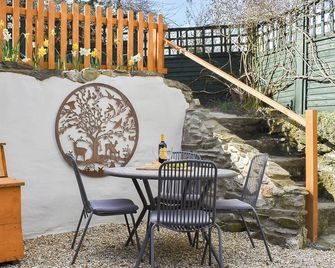 2 bedroom accommodation in Winsford - Dulverton - Patio