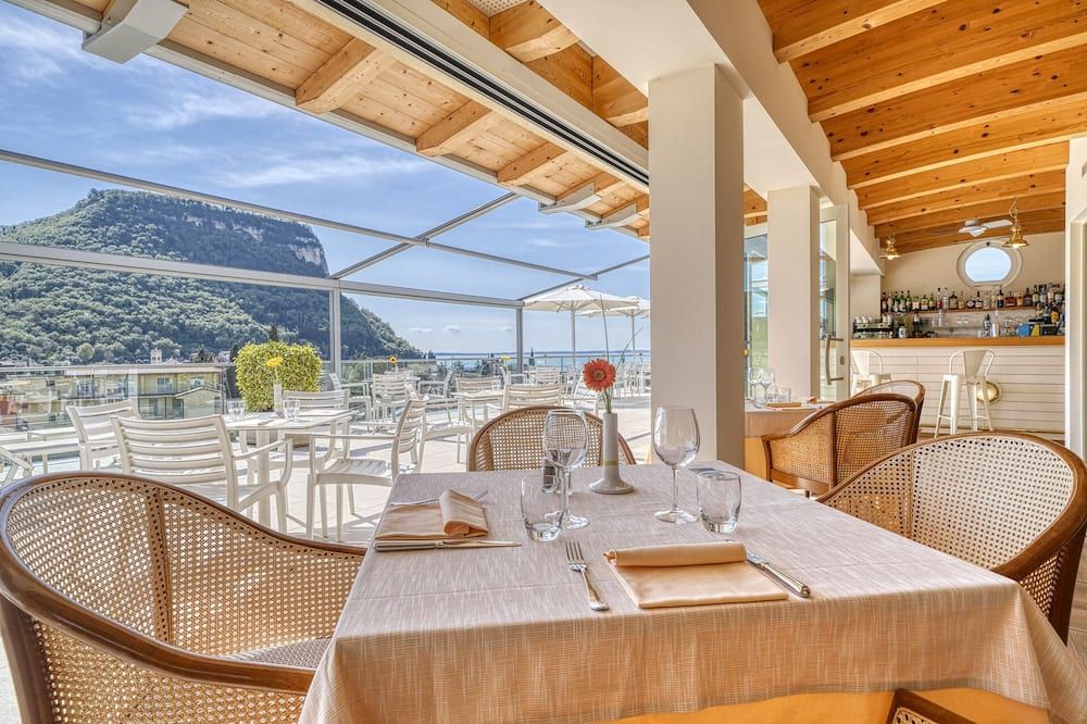 Sky Pool Hotel Sole Garda