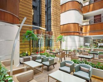 Howard Johnson Plaza by Wyndham Dubai Deira - Dubái - Lobby