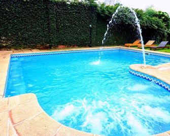 Hosteria Casa Blanca Iguazu - פוארטו איגואזו - בריכה