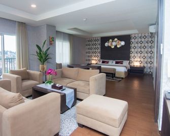 Grande Padjadjaran Hotel Bogor - Bogor - Sala de estar