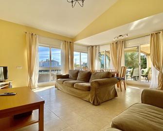 Libelula moderna well equipped ideal for families - El Perello - Living room