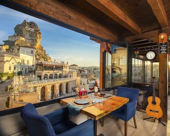 Carna Cave Hotel - Ortahisar - Balcón