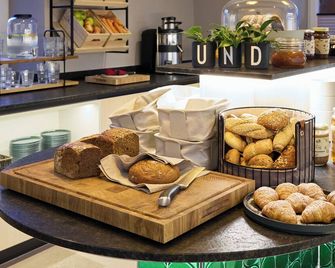 Hotel UND - smart alpine stay - Schladming - Buffet