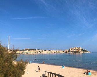 Camping La Pinède - Calvi - Beach