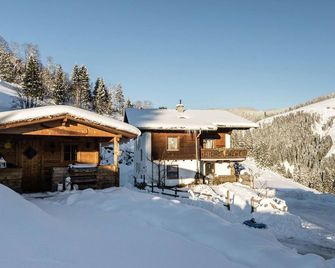Chalet in Sankt Johann near Ski Lift - Sankt Johann im Pongau - Building