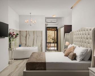 Pozzi Di Lusso Suites - Chania - Bedroom