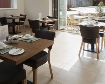 Park Lodge Guest House - Farnborough - Ravintola