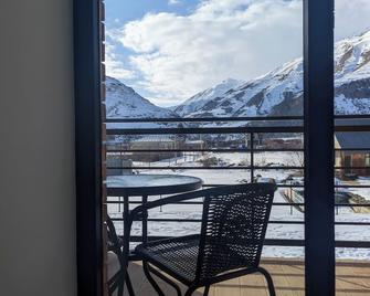 Agre Kazbegi - Stepantsminda - Balkon