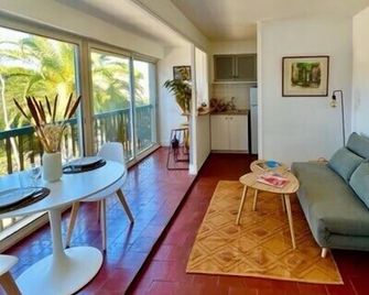 35m With Pool For Couple In Saint Tropez - Saint-Tropez - Living room