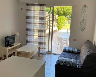 Quiet studio near Aubagne - La Penne-sur-Huveaune - Salon