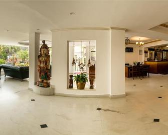 Kathmandu Guest House By Kgh Group - Katmandú - Lobby