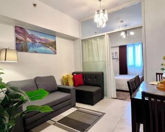 Cebu Sweet Staycation 1 bedroom condo - Ciudad de Cebú - Sala de estar
