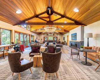 Village Studio by Avantstay Minutes to Lifts - Truckee - Lounge