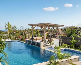 Cove D'Ancak and Bungalow - South Kuta - Piscina