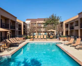Courtyard by Marriott Dallas-Fort Worth/Bedford - Bedford - Bazén