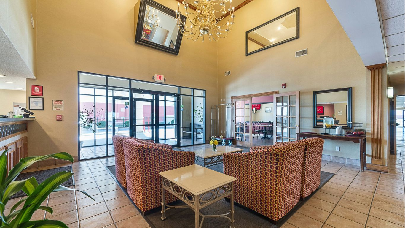 Red Roof Inn St Louis - Troy, IL