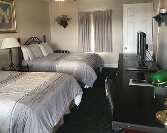 Longhouse Lodge Motel - Watkins Glen - Bedroom