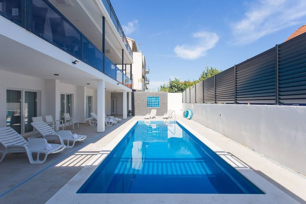 All Saints Suites Bb Kastela - Kastela - בריכה