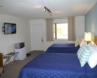 Trout Montana Motel - Cascade - Bedroom