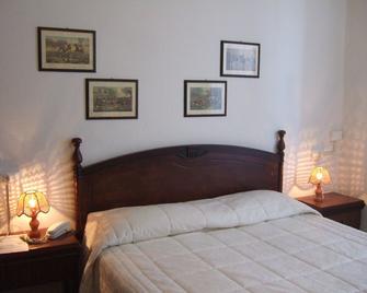 Hotel Roma - Piombino - Bedroom