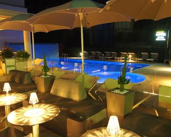 Hotel Bella Venezia Mare - Lignano Sabbiadoro - Pool