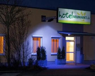 Hotel Neumarkt - Neumarkt i.d.OPf. - Edificio