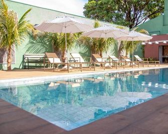 Lirio D'Agua Hotel - Olímpia - Piscina