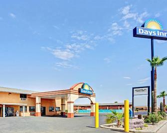 OYO Hotel Eloy Casa Grande Near I-10 - Eloy - Gebouw