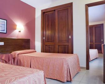 Hotel Siroco - Portonovo - Bedroom