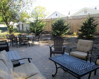 Great Vacation Home for Multiple Families - Belmar - Patio